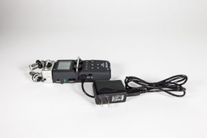 zoom h5 with power cable